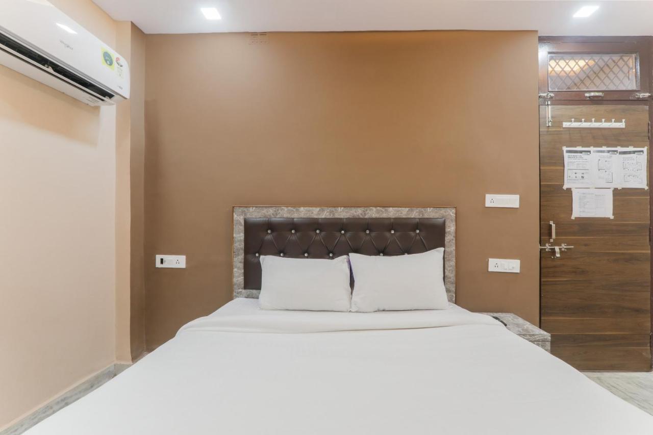 Oyo Tripureswari Guest House Puri Buitenkant foto