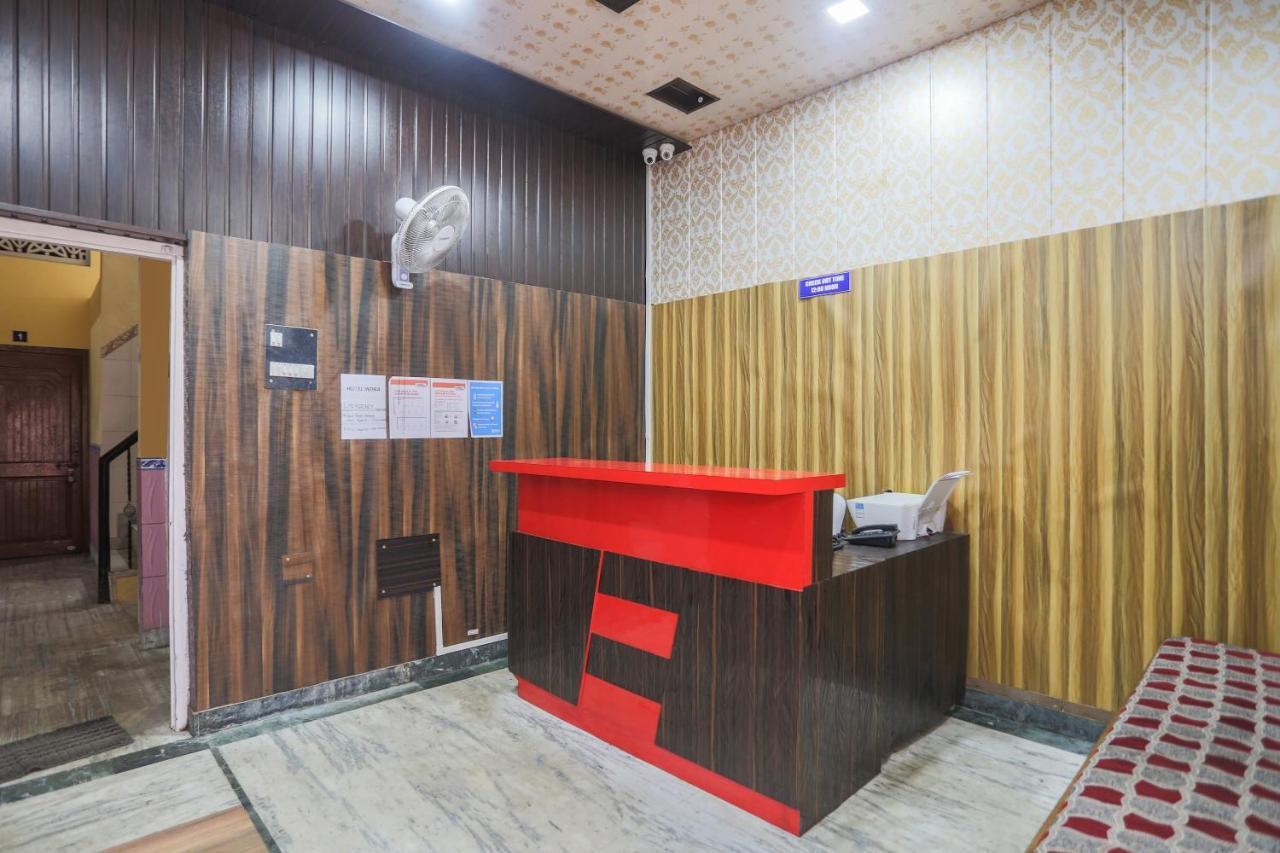 Oyo Tripureswari Guest House Puri Buitenkant foto